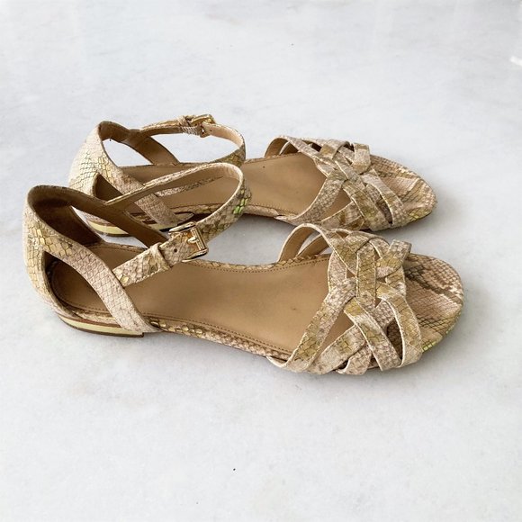 Michael Kors tan flat snake skin sandals (tan / beige / gold), ankle straps - Picture 2 of 7